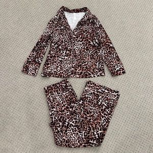 Belabumbum leopard print PJ set size large!